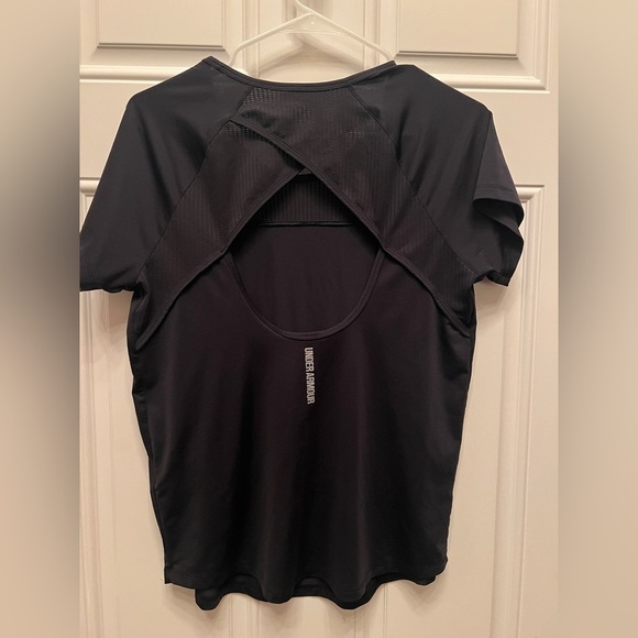 *Under Armour HeatGear Women's Open Back T-shirt - Medium - Picture 7 of 10